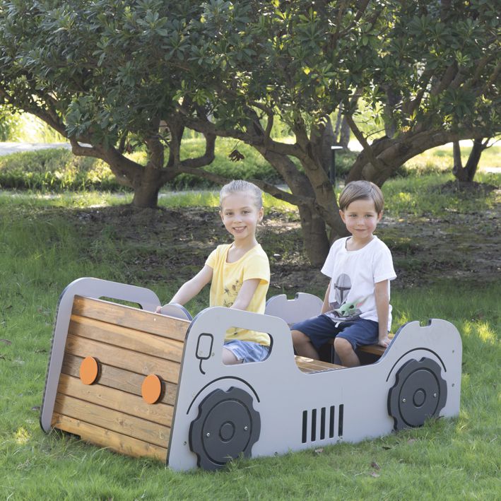 Outdoor-Spielauto